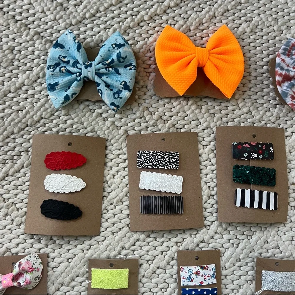 Large lot of Boutique Girl’s Hair Bows & Barrettes New With Tags $108 Retail